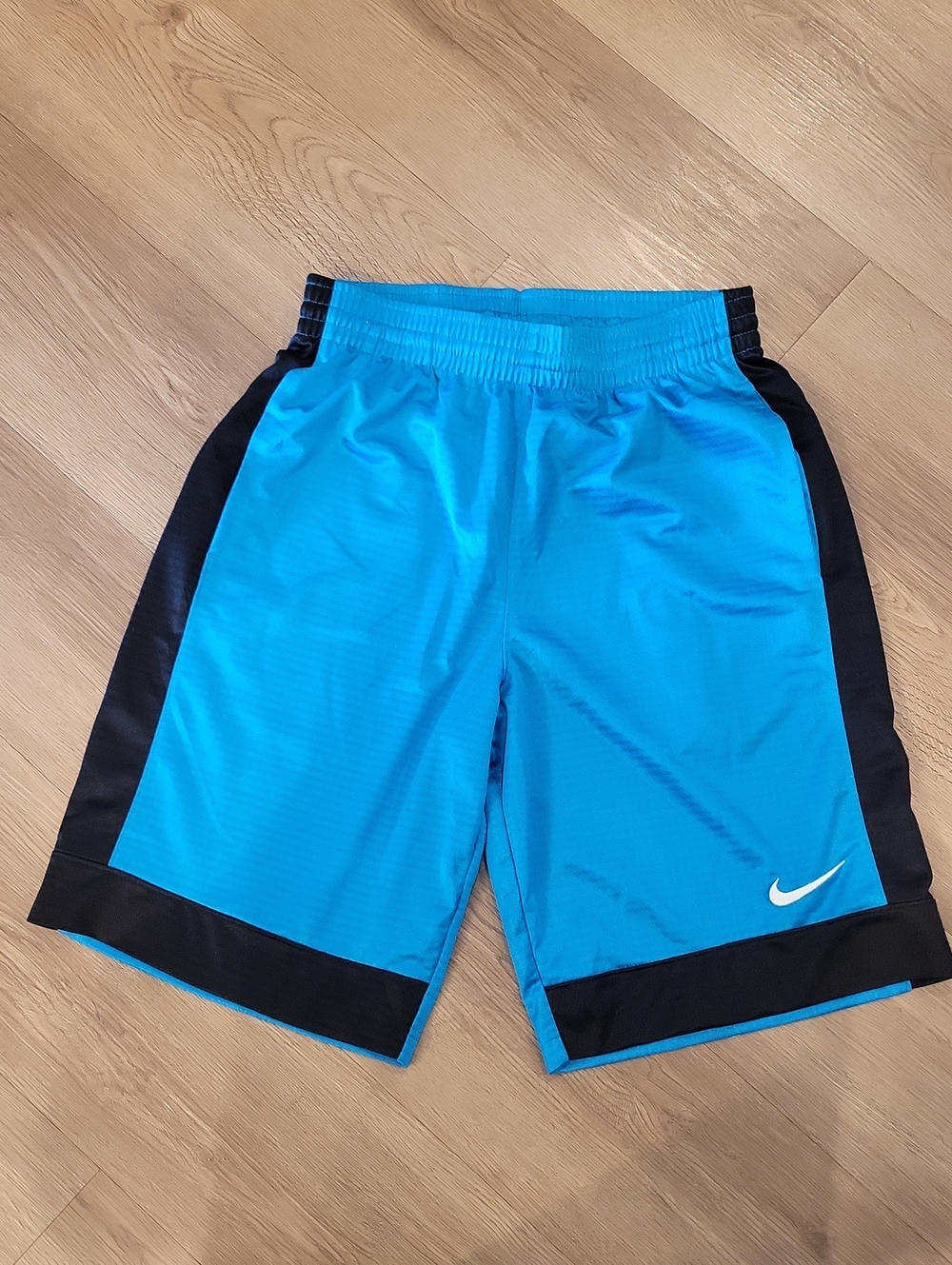 NWOT Nike Men’s Turquoise Athletic Shorts with Black Panels